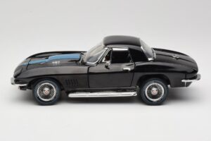 Chevrolet Corvette C2 Čierny American Muscle 1:18 AMM1099/06 Kov – obrázok 4 z 8