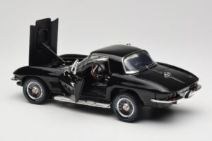 Chevrolet Corvette C2 Čierny American Muscle 1:18 AMM1099/06 Kov – obrázok 5 z 8