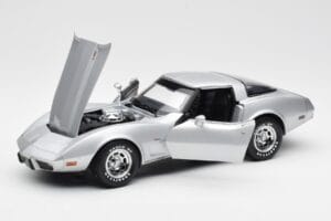 Chevrolet Corvette C3 Strieborný UT Models 1:18 21072 Kov – obrázok 2 z 8