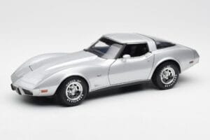 Chevrolet Corvette C3 Strieborný UT Models 1:18 21072 Kov