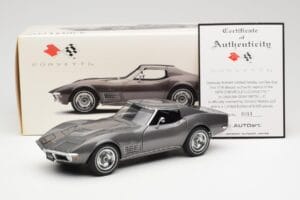 Chevrolet Corvette C3 Spider Laguna Šedý Metalický AUTOart 1:18 71173 Kov – obrázok 8 z 8