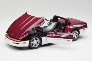 Chevrolet Corvette C4 Indy 500 Pace Car Maisto 1:18 56011 Kov – obrázok 2 z 8