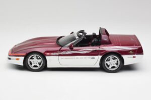 Chevrolet Corvette C4 Indy 500 Pace Car Maisto 1:18 56011 Kov – obrázok 4 z 8