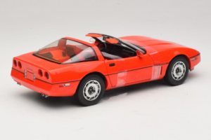 Chevrolet Corvette C4 Larry Sellers Big Lebowski Movie Car GreenLight 1:18 13533 Kov – obrázok 2 z 6