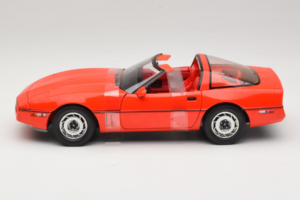 Chevrolet Corvette C4 Larry Sellers Big Lebowski Movie Car GreenLight 1:18 13533 Kov – obrázok 3 z 6