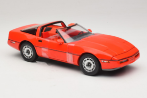 Chevrolet Corvette C4 Larry Sellers Big Lebowski Movie Car GreenLight 1:18 13533 Kov – obrázok 4 z 6