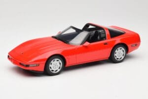 Chevrolet Corvette C4 Torch Red GT Spirit 1:18 GT537 Živica