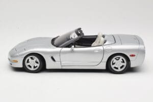 Chevrolet Corvette C5 Kabriolet Strieborný Maisto 1:18 50317 Kov – obrázok 4 z 8