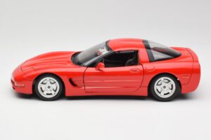 Chevrolet Corvette C5 Červený Bburago 1:18 3066 Kov – obrázok 4 z 8