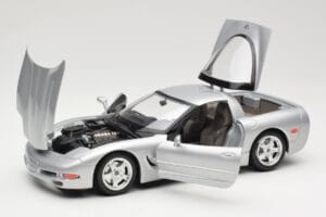 Chevrolet Corvette C5 Strieborný Bburago 1:18 3056 Kov – obrázok 2 z 8