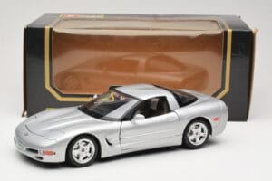 Chevrolet Corvette C5 Strieborný Bburago 1:18 3056 Kov – obrázok 8 z 8