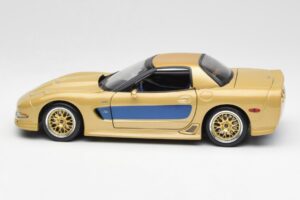 Chevrolet Corvette C5 Guldstrand Signature Edition Zlatý Maisto 1:18 31657 Kov – obrázok 4 z 8