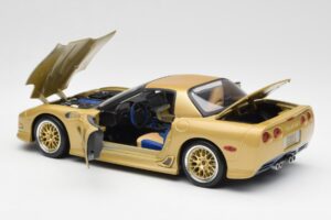 Chevrolet Corvette C5 Guldstrand Signature Edition Zlatý Maisto 1:18 31657 Kov – obrázok 5 z 8