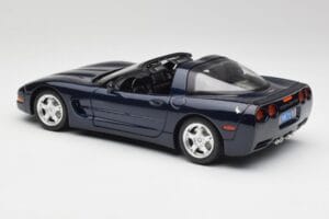 Chevrolet Corvette C5 Nassau Modrý Bburago 1:18 30166 Kov – obrázok 7 z 8