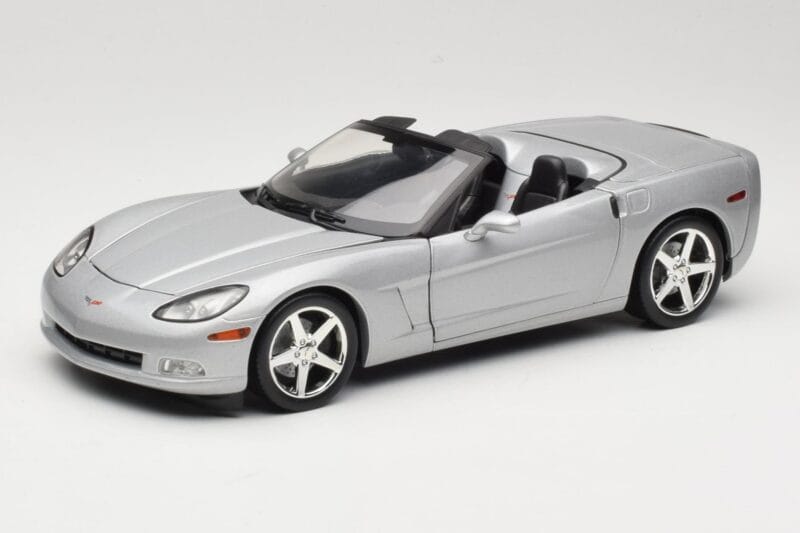 Chevrolet Corvette C6 Kabriolet Strieborný Hot Wheels 1:18 B6052 Kov