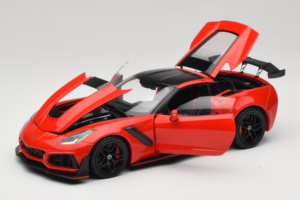 Chevrolet Corvette C7 ZR1 Torch Red IXO 1:18 18RDC243-FO Kov – obrázok 2 z 8