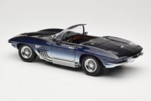 Chevrolet Corvette Mako Shark Tmavomodrý UT Models 1:18 21061 Kov – obrázok 7 z 8