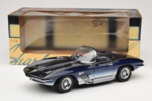 Chevrolet Corvette Mako Shark Tmavomodrý UT Models 1:18 21061 Kov – obrázok 8 z 8