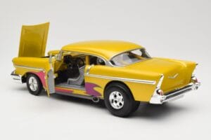 Chevrolet Custom Žltý s Plameňom Hot Wheels 1:18 21356 Kov – obrázok 5 z 8