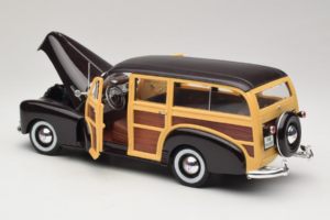 Chevrolet Fleetmaster Woody Čierny Maisto 1:18 56043 Kov – obrázok 5 z 8