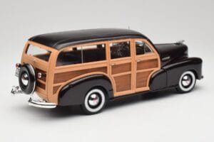 Chevrolet Fleetmaster Woody Čierny & Wood Panels Maisto 1:18 43697545B Kov – obrázok 3 z 8