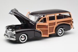 Chevrolet Fleetmaster Woody Hnedý Maisto 1:18 36854 Kov – obrázok 2 z 8