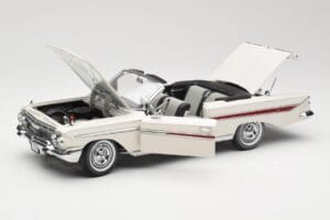 Chevrolet Impala Kabriolet Biely Sun Star 1:18 3405 Kov – obrázok 2 z 8