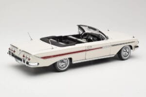 Chevrolet Impala Kabriolet Biely Sun Star 1:18 3405 Kov – obrázok 3 z 8