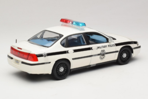 Chevrolet Impala Military Police Maisto 1:18 36611 Kov – obrázok 2 z 6