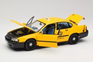 Chevrolet Impala Taxi Maisto 1:18 36617 Kov – obrázok 2 z 8