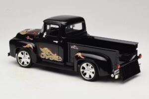 Chevrolet Old School Cody Project Truck & Chopper Set Joyride 1:18 33911 Kov – obrázok 7 z 8