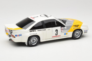 Opel Manta 400 Group B Rally Tour de Corse 1984 S Chevrolet G30 Servisným Vozidlom Otto 1:18 OT491 Živica – obrázok 11 z 13