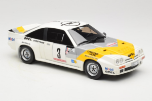 Opel Manta 400 Group B Rally Tour de Corse 1984 S Chevrolet G30 Servisným Vozidlom Otto 1:18 OT491 Živica – obrázok 13 z 13