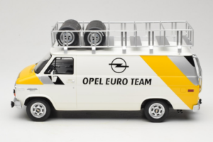 Opel Manta 400 Group B Rally Tour de Corse 1984 S Chevrolet G30 Servisným Vozidlom Otto 1:18 OT491 Živica – obrázok 6 z 13