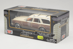 Chrysler LeBaron Town & Country Béžový Motormax 1:24 MM7331BG Kov – obrázok 3 z 3