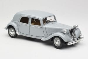 Citroen 15CV 6 Cyl Šedý Maisto 1:18 50313 Kov – obrázok 6 z 8