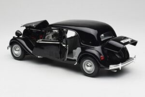 Citroen 15CV 6 Cyl Čierny Maisto 1:18 31821 Kov – obrázok 5 z 8