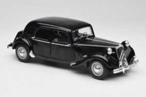Citroen 15CV 6 Cyl Čierny Maisto 1:18 31821 Kov – obrázok 6 z 8