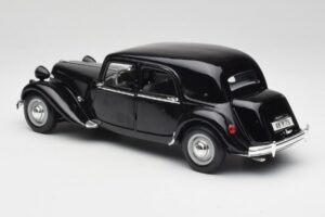 Citroen 15CV 6 Cyl Čierny Maisto 1:18 31821 Kov – obrázok 7 z 8