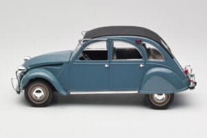 Citroen 2CV Bleu Nuit Solido 1:18 8028 Kov – obrázok 3 z 6
