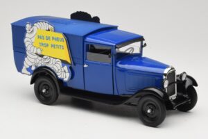 Citroen C4 F Pas de Pneus Trop Petit Modrý Solido 1:18 151235-00 Kov – obrázok 6 z 8