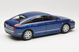 Citroen C6 Modrý Bburago 1:18 18-12073 Kov – obrázok 3 z 8