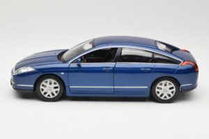 Citroen C6 Modrý Bburago 1:18 18-12073 Kov – obrázok 4 z 8