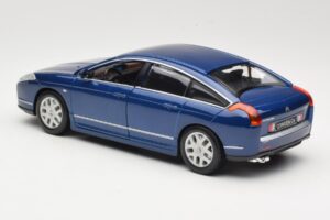 Citroen C6 Modrý Bburago 1:18 18-12073 Kov – obrázok 7 z 8