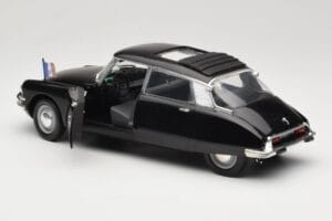 Citroen DS Presidentielle Šedý Solido 1:18 8035 Kov – obrázok 5 z 8