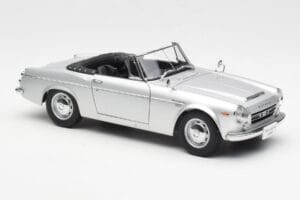Datsun Fairlady 2000 SR311 Roadster Strieborný AUTOart 1:18 77432 Kov – obrázok 6 z 8