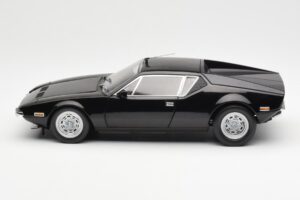 De Tomaso Pantera Čierny Kyosho 1:18 08851BK Kov – obrázok 4 z 8