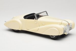 Delahaye Kabriolet Krémový Guiloy 1:18 68580 Kov – obrázok 6 z 8