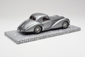 Delahaye Type 145 V12 Coupe Mullin Museum Minichamps 1:18 107116120 Kov – obrázok 5 z 6