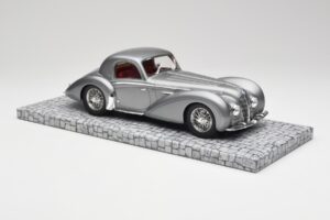 Delahaye Type 145 V12 Coupe Mullin Museum Minichamps 1:18 107116120 Kov – obrázok 6 z 6